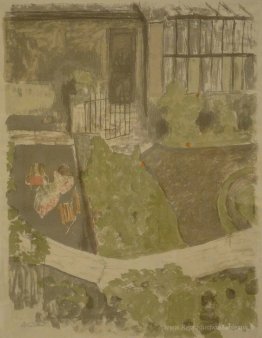Il giardino all'esterno dell'officina
