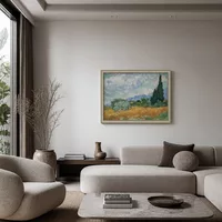 Campo di grano con cipressi — Residenza contemporanea