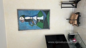 Bambino con il fiore